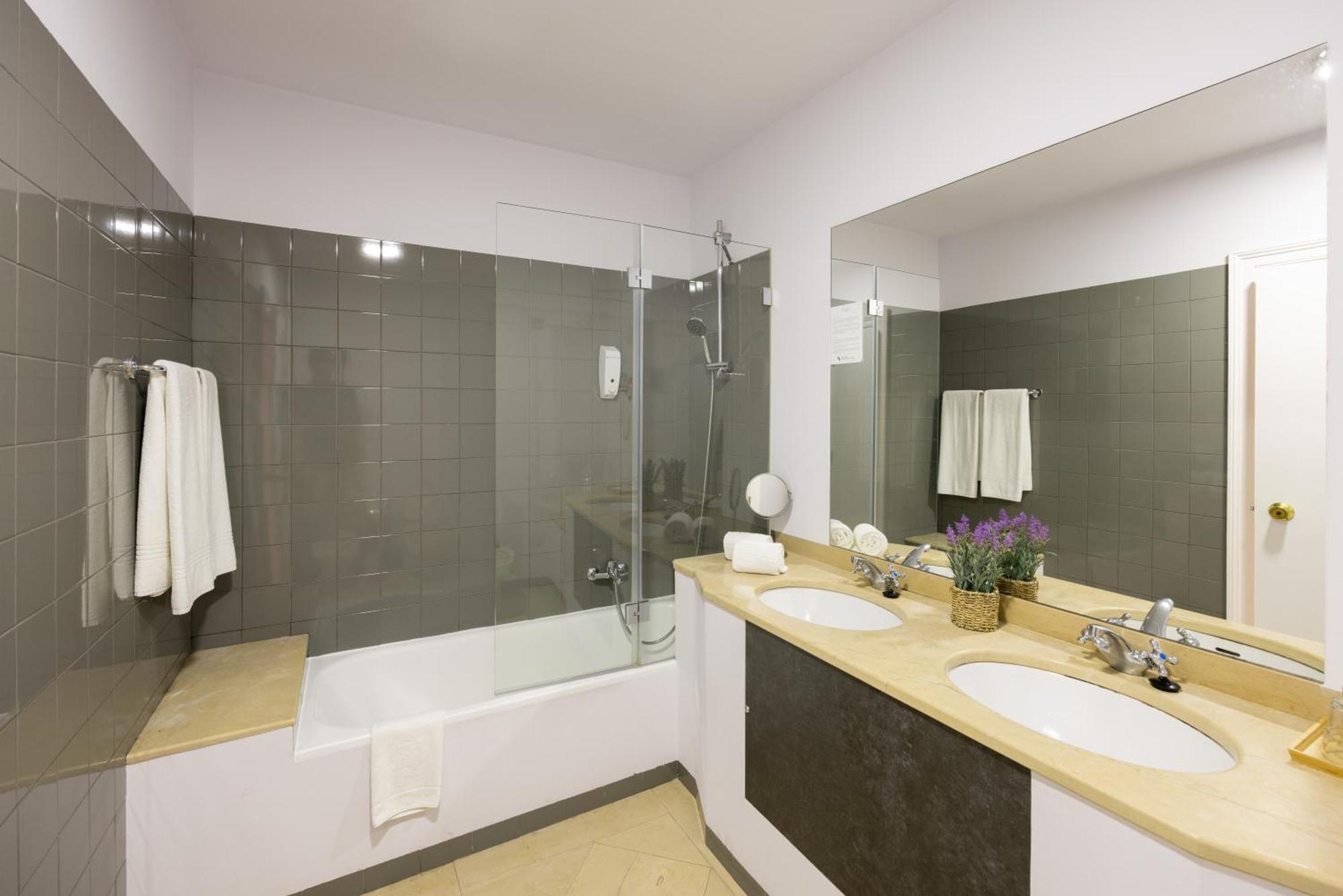 Two-Bedroom Apartment,1516429486:JPEG